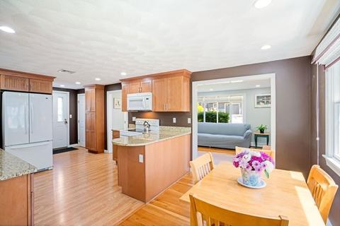 34 Parkview Rd, Reading, MA 01867 photo 5