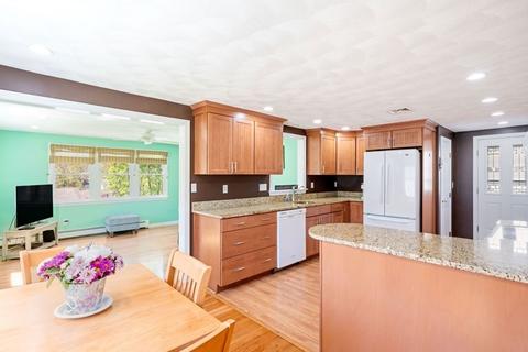 34 Parkview Rd, Reading, MA 01867 photo 4