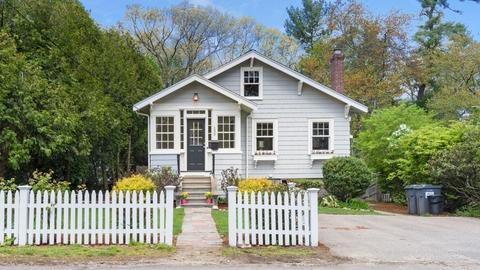 155 Marked Tree Rd, Needham, MA 02492 photo 2