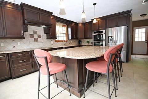 4 Upland Rd, Saugus, MA 01906 photo 9