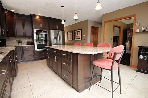 4 Upland Rd, Saugus, MA 01906 photo 8