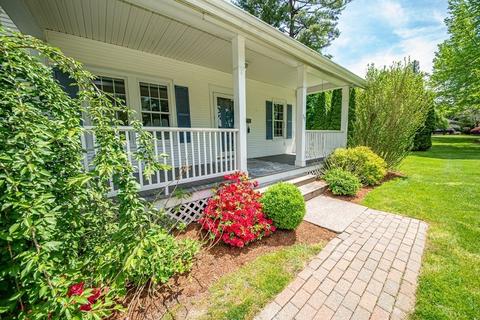 39 Circle Rd, Longmeadow, MA 01106 photo 3