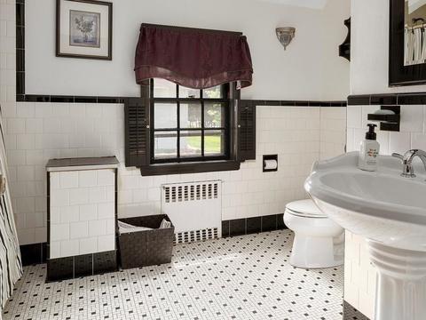 18 Albany St, Fall River, MA 02720 photo 34