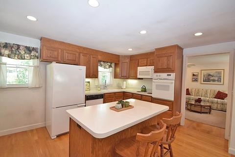 17 Canavan Dr, Randolph, MA 02368 photo 4