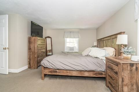 4 Perry Rd, Natick, MA 01760 photo 13