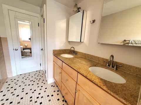 11 Grove St, Easthampton, MA 01027 photo 20