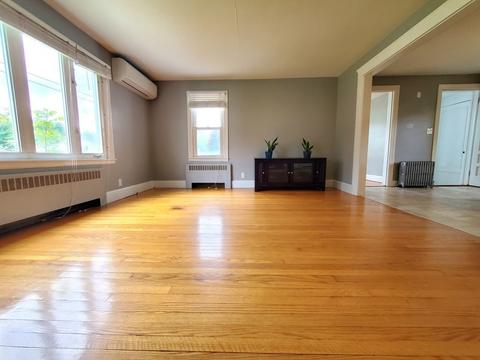 11 Grove St, Easthampton, MA 01027 photo 5
