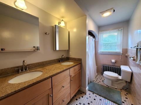 11 Grove St, Easthampton, MA 01027 photo 17