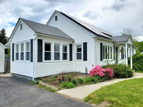 11 Grove St, Easthampton, MA 01027 photo 2
