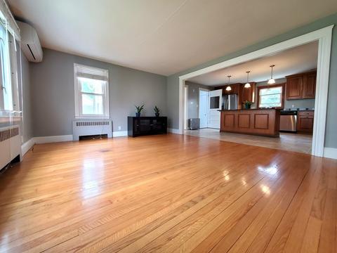 11 Grove St, Easthampton, MA 01027 photo 6