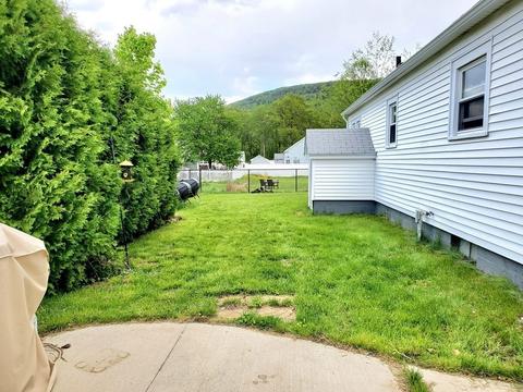 11 Grove St, Easthampton, MA 01027 photo 27