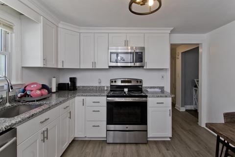 797 Armory St, Springfield, MA 01107 photo 11