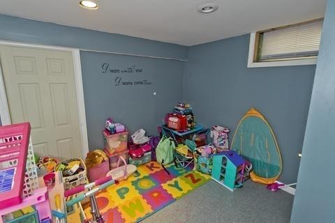 797 Armory St, Springfield, MA 01107 photo 31