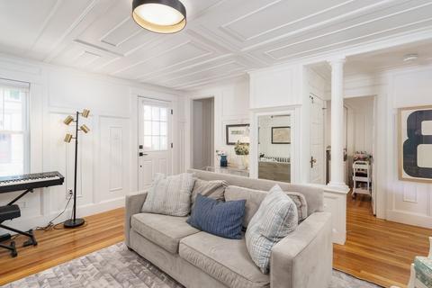 103 Cottage St, Easthampton, MA 01027 photo 4