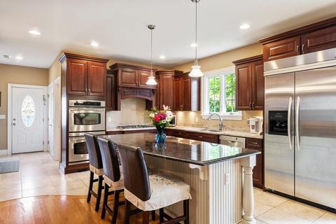 2 Shadow Ln, Wellesley, MA 02482 photo 5