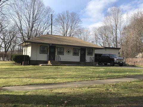 2 Forest St, Erving, MA 01344 photo 1