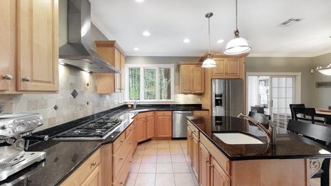 170 South St, Upton, MA 01568 photo 5