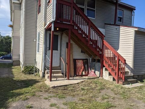 11 Emerald St, Chicopee, MA 01013 photo 3