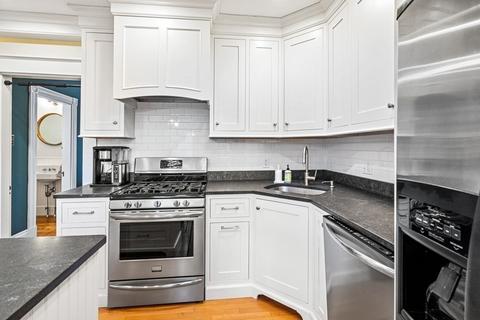 33 Cedar Ave, Stoneham, MA 02180 photo 10