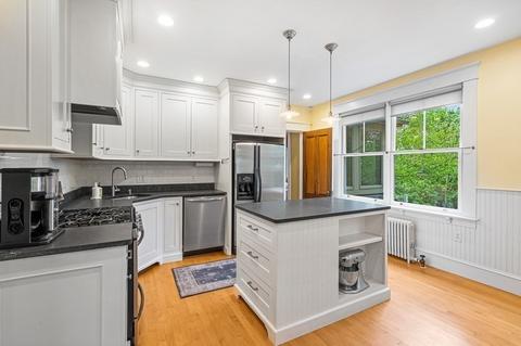 33 Cedar Ave, Stoneham, MA 02180 photo 9