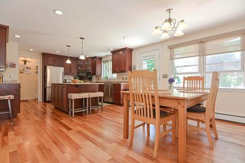 12 Forest Park Dr, Mendon, MA 01756 photo 6