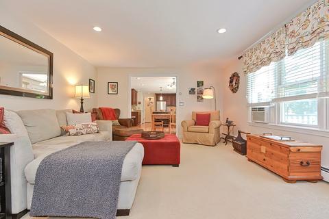 12 Forest Park Dr, Mendon, MA 01756 photo 8