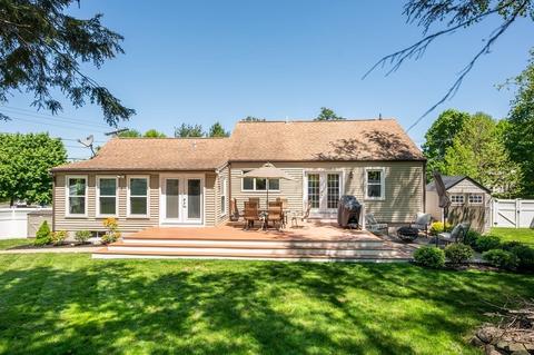 304 Maple, Danvers, MA 01923 photo 1