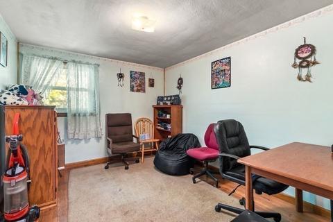 66 Dewitt St, Springfield, MA 01129 photo 22