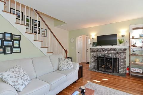 237 Curve St, Dedham, MA 02026 photo 9