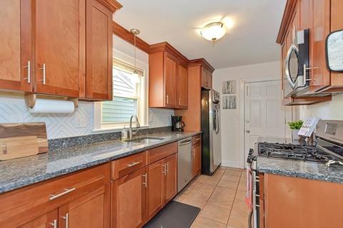 237 Curve St, Dedham, MA 02026 photo 4