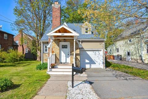 237 Curve St, Dedham, MA 02026 photo 1