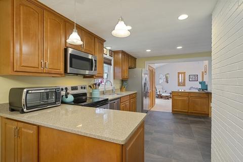 26 Edith Rd, Framingham, MA 01701 photo 16