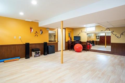 27 Dunphy Dr, Florence, MA 01062 photo 34
