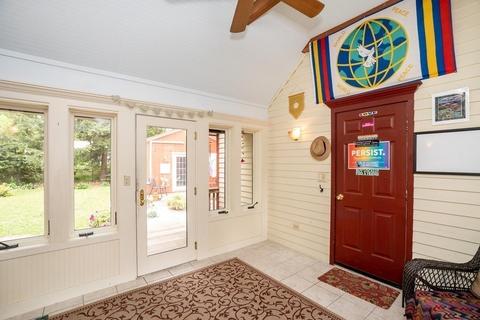 27 Dunphy Dr, Florence, MA 01062 photo 6