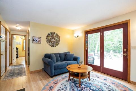 27 Dunphy Dr, Florence, MA 01062 photo 21