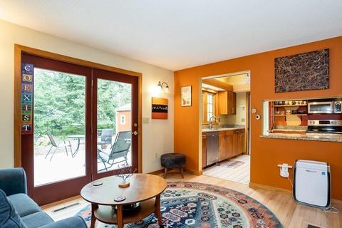 27 Dunphy Dr, Florence, MA 01062 photo 19