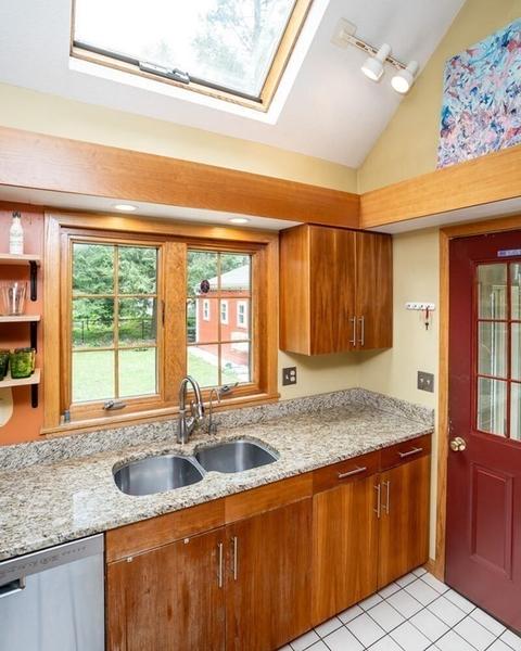 27 Dunphy Dr, Florence, MA 01062 photo 14