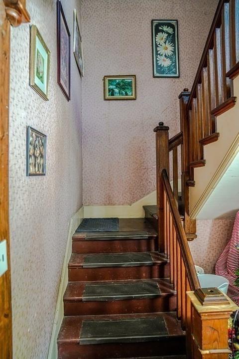 27 Park St, Webster, MA 01570 photo 5