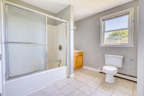 17 Spring St, Lawrence, MA 01841 photo 12