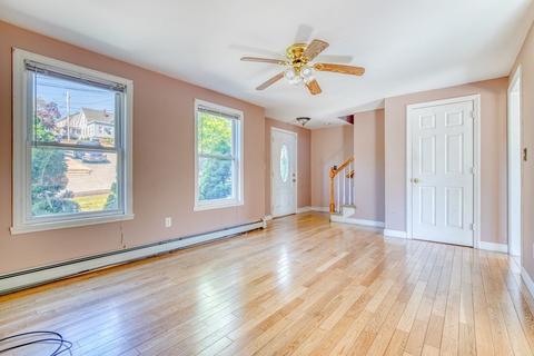 17 Spring St, Lawrence, MA 01841 photo 3