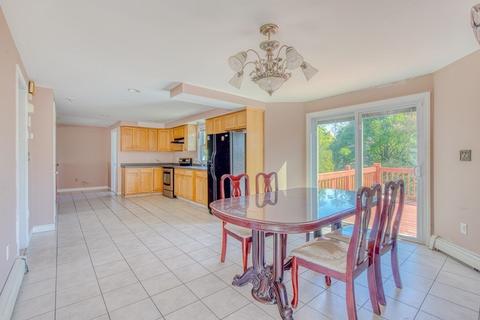 17 Spring St, Lawrence, MA 01841 photo 4