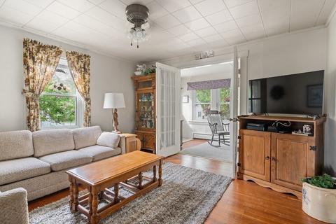 13 Clark St, Danvers, MA 01923 photo 4
