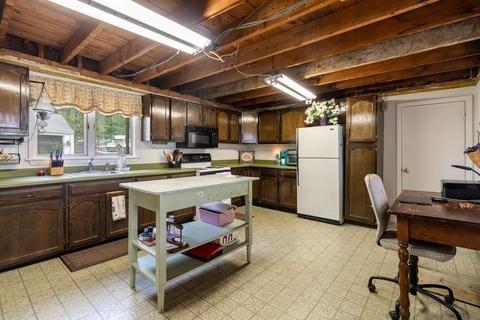 13 Clark St, Danvers, MA 01923 photo 9