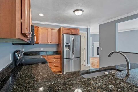 42 Dixfield St, Worcester, MA 01606 photo 15