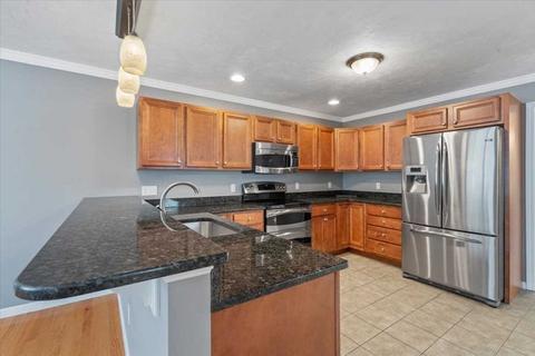 42 Dixfield St, Worcester, MA 01606 photo 12