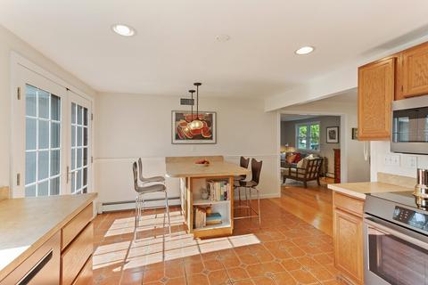 2 Dix Rd, Maynard, MA 01754 photo 11