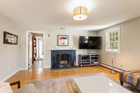 2 Dix Rd, Maynard, MA 01754 photo 5