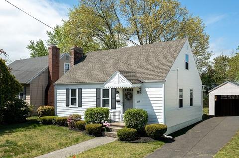 288 Abbott St, Springfield, MA 01118 photo 1
