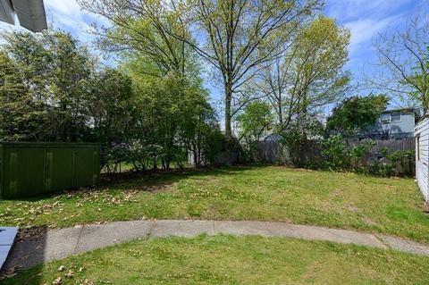 288 Abbott St, Springfield, MA 01118 photo 39