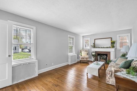 288 Abbott St, Springfield, MA 01118 photo 3